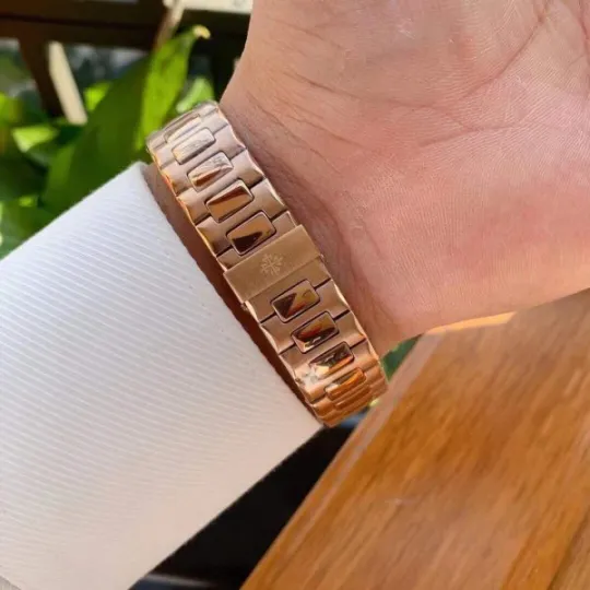 (patek philippe NO.3 PHOTO.3)Patek Philippe Nautilus 5711 1R-001 40mm Patek Philippe Nautilus 5711/1R-001 40mm