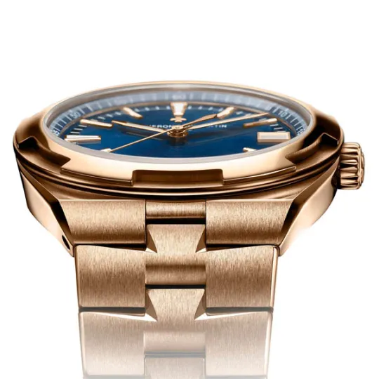 Overseas Automatic 4500V/110R-B705 41 mm